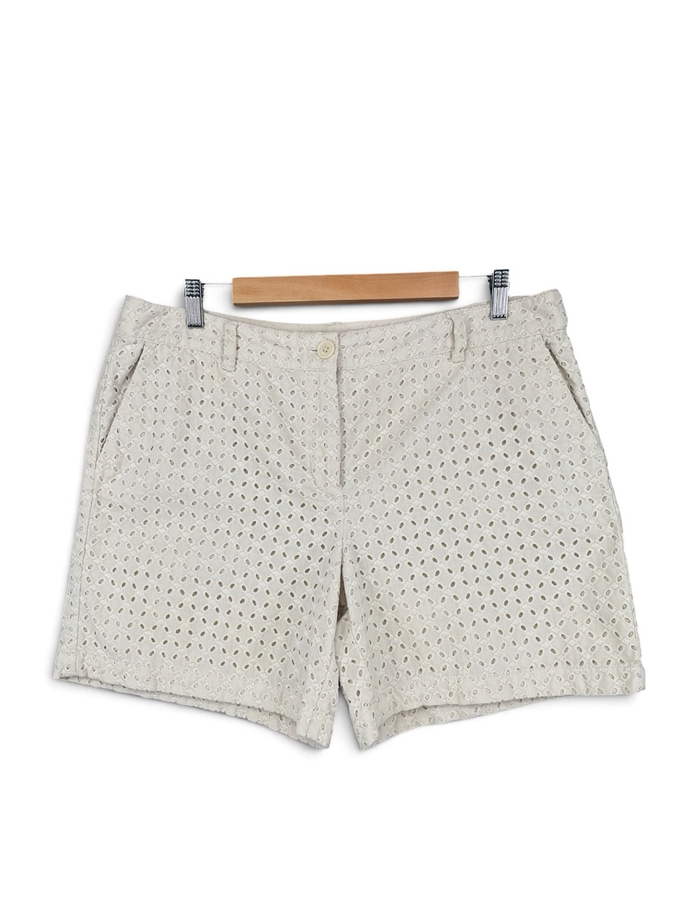 Ann Taylor LOFT Factory Ivory Eyelet Flat‑Front Chino Shorts Size 12 Original